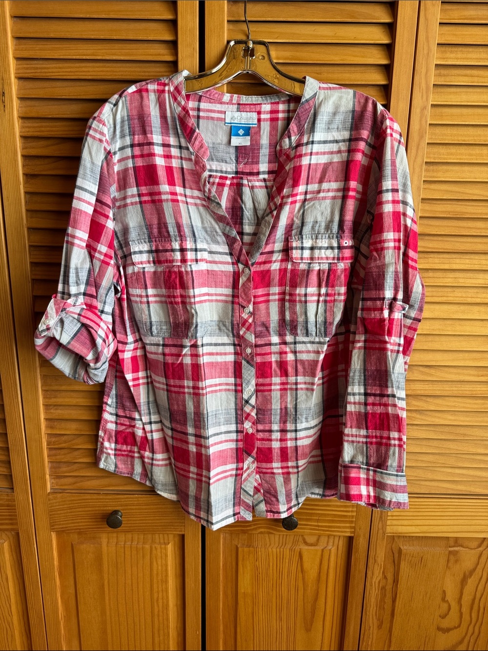 COLUMBIA Red and White Plaid Button-Up Shirt